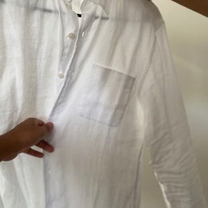 SIZE Small Uniqlo White Linen Button Up